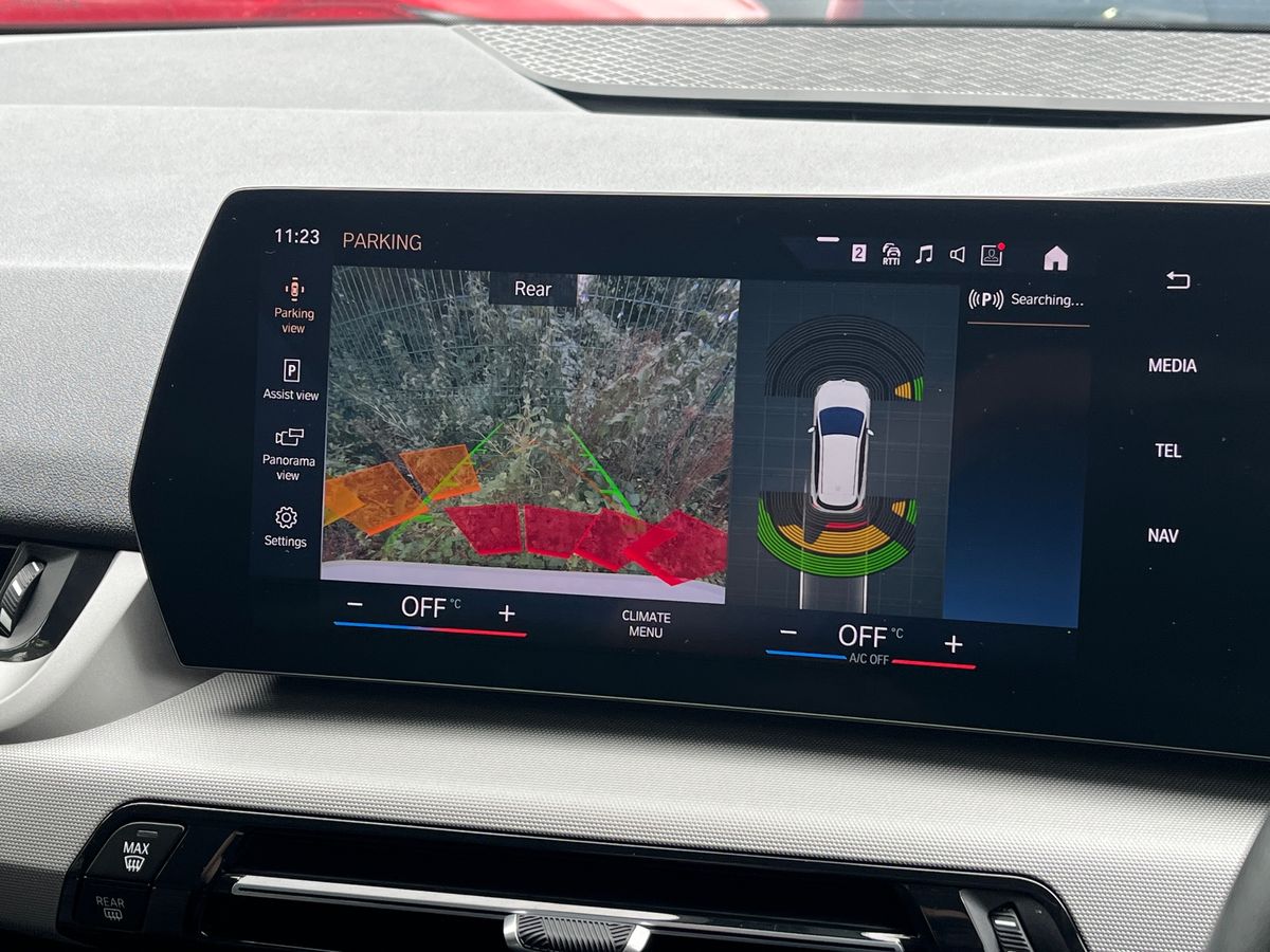 BMW 2 Series Active Tourer Photo 11