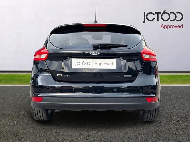 FORD Focus Photo 7