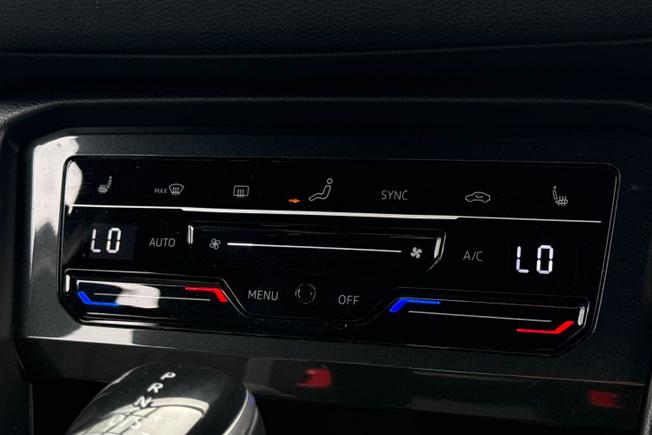 VOLKSWAGEN Tiguan Photo 26