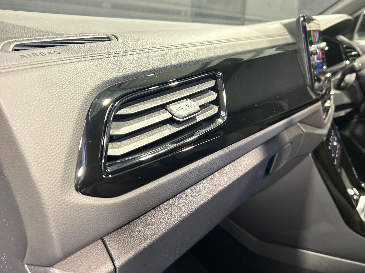 Volkswagen T-Roc Photo autoimg-fbe75ba32c143d1b011f9a6c32ea94e31f78eb69.jpg
