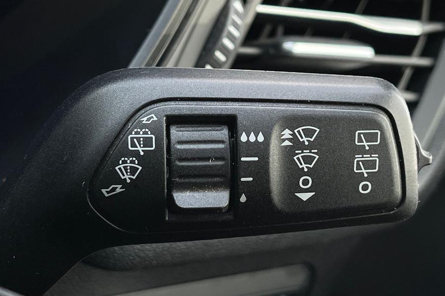 Ford Kuga Photo autoimg-fbea8dff5291cacd6f6c0488ceef5b900831aed0.jpg