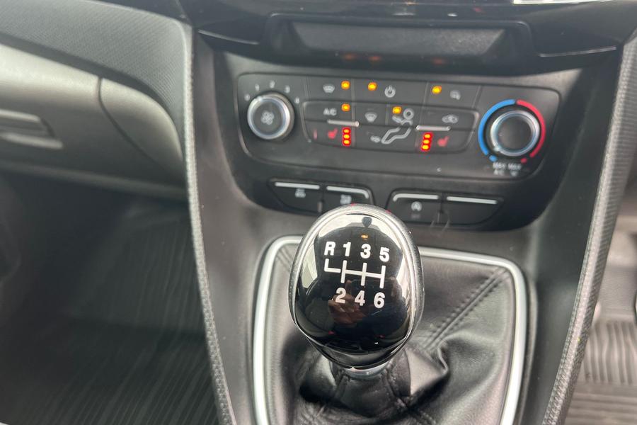 Ford TRANSIT CONNECT Photo autoimg-fbeab6e3f027c1ad978563494c3c449bfe74e15e.jpg
