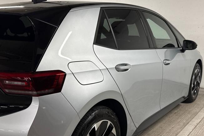 VOLKSWAGEN ID.3 Photo 36