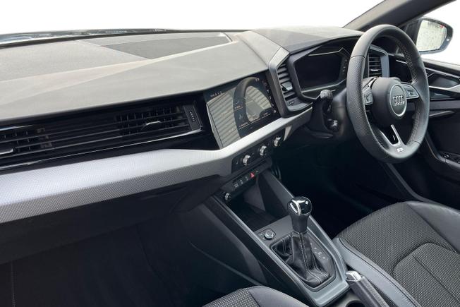 AUDI A1 Photo 2