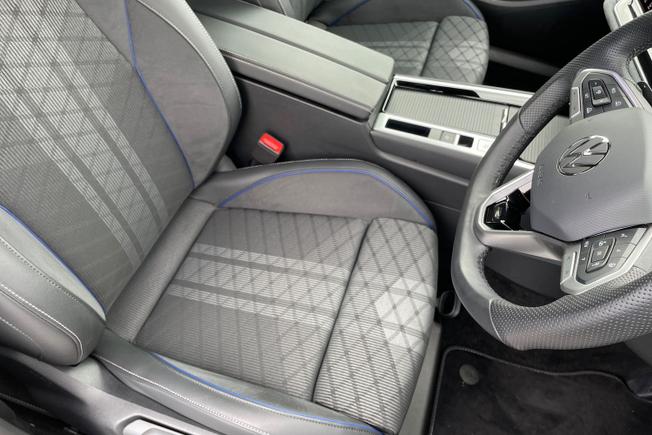 VOLKSWAGEN Passat Photo 41