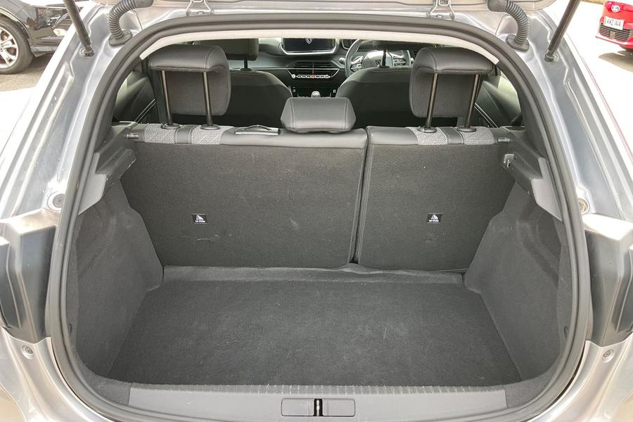 Peugeot 208 Photo autoimg-fbf18e09a3ad519c993494e9d9194a86633464d0.jpg