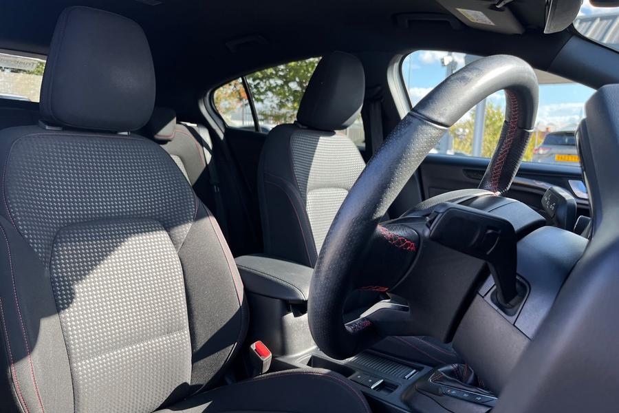 Ford FOCUS Photo autoimg-fbf36297787131db7cda42a6f1c4025a0399d020.jpg