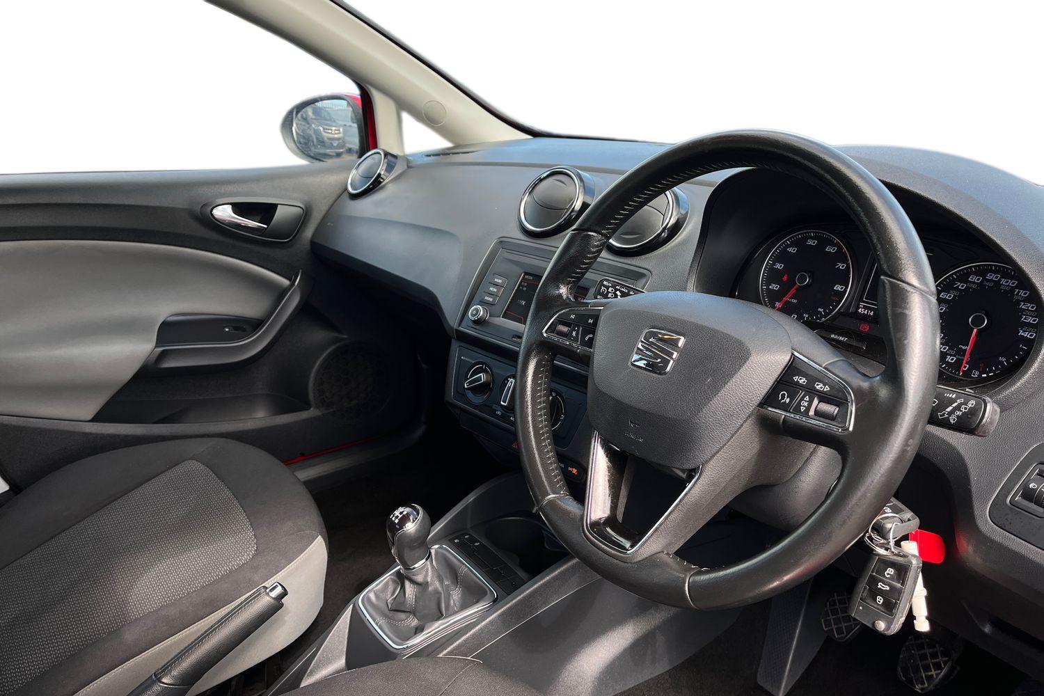 SEAT IBIZA Photo 8