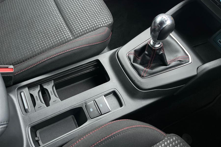 Ford FOCUS Photo autoimg-fbf4b79c196dd5690faad7c7bd4dcf2090e5b9c4.jpg