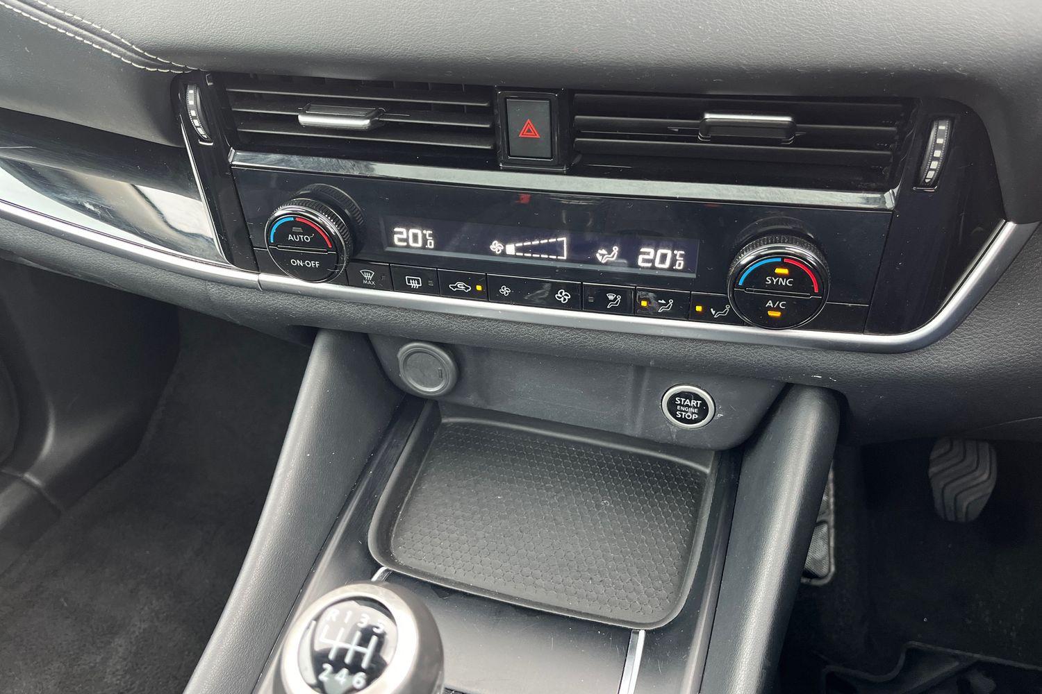 Nissan QASHQAI Photo 31