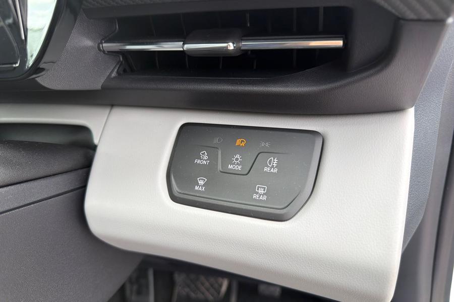 Ford Explorer Photo autoimg-fbf703e40a134f6b670c94e19ebfeebdd4ac199d.jpg