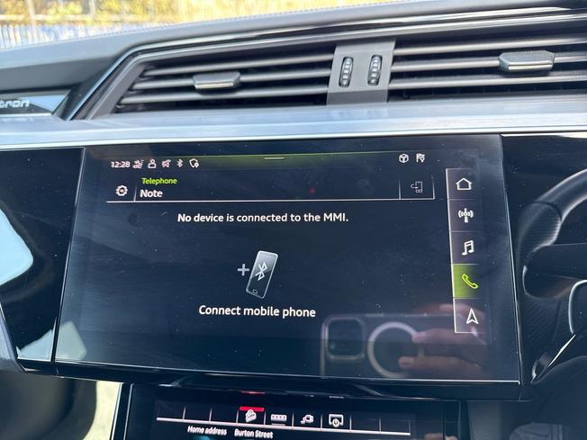 AUDI e-tron Photo 40