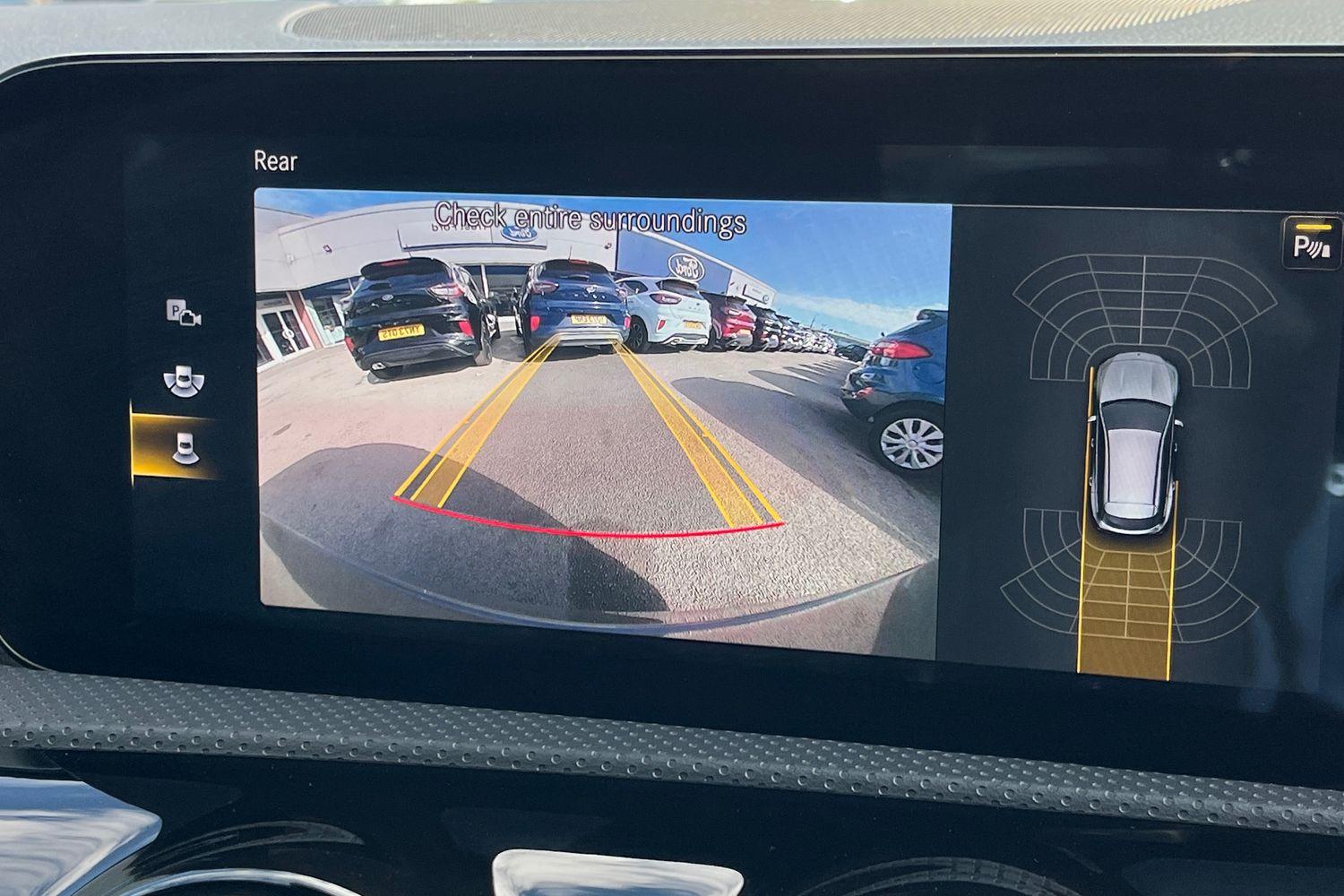Mercedes-Benz CLA Photo 28