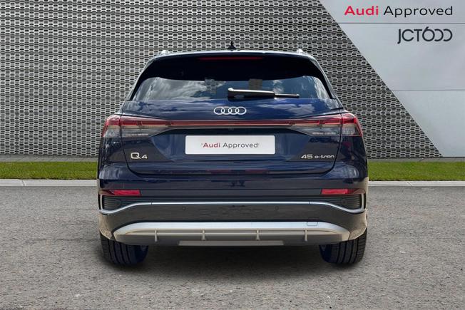 Audi Q4 Photo 7