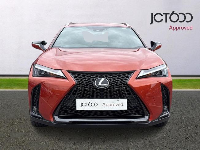 LEXUS Ux Photo 8
