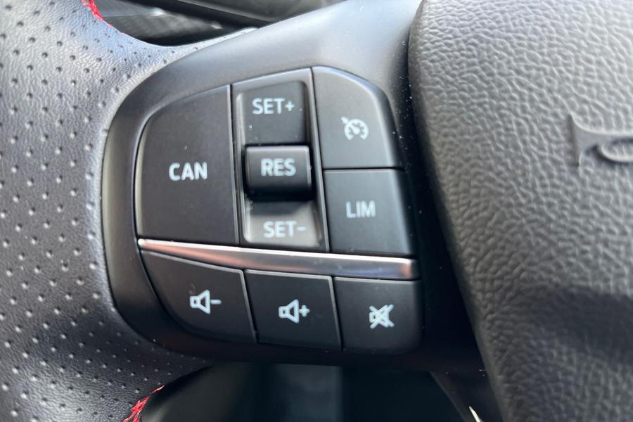 Ford Focus Photo autoimg-fc06905656fe4c293bf931fb06c48a07f441f7fb.jpg