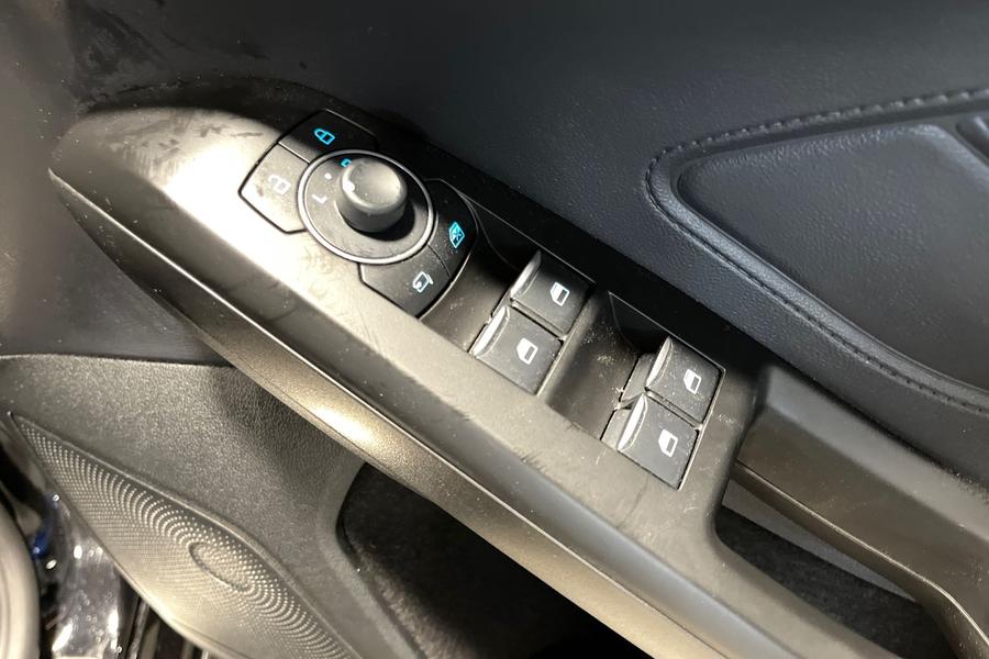 Ford FOCUS Photo autoimg-fc071787e73ec3e5d7e8da7babf2d6df6c72c49e.jpg
