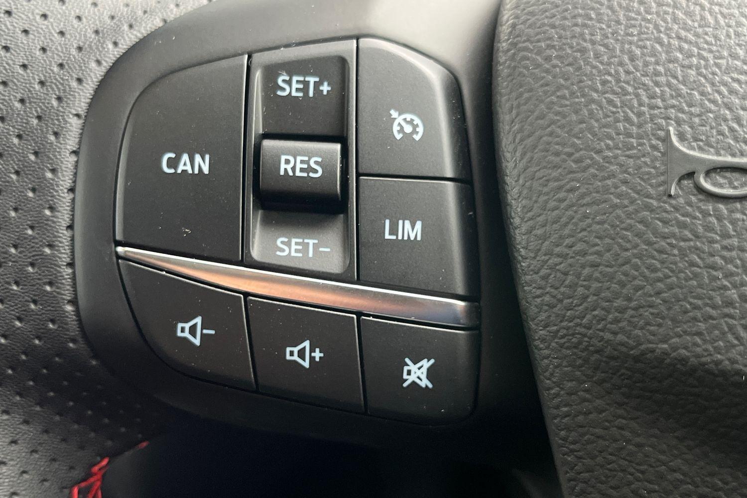 Ford FOCUS Photo 24