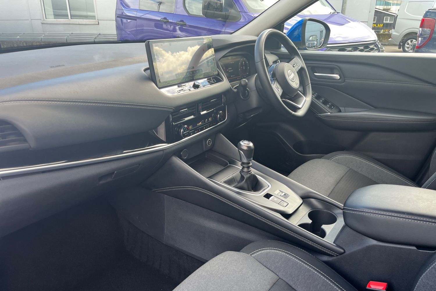 Nissan QASHQAI Photo 17