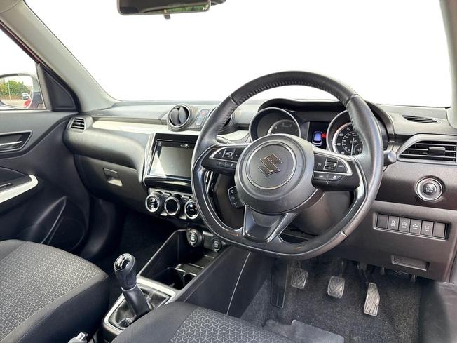 SUZUKI Swift Photo 6