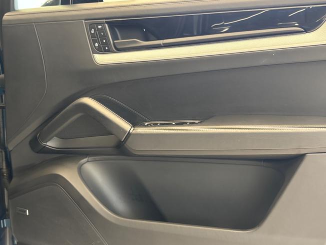 PORSCHE Cayenne Photo 19