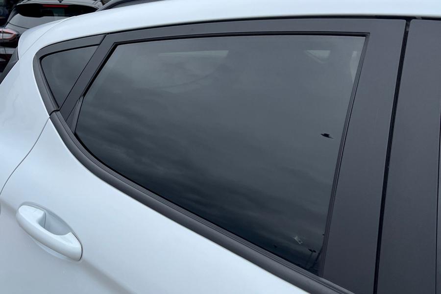 Ford FIESTA Photo autoimg-fc1bfa79cee96413795417d7f0601d1c15c61d93.jpg