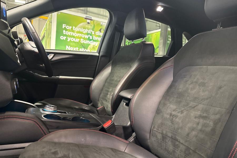 Ford Kuga Photo autoimg-fc1c69fe351401af8e931e22bc3248a19886e71c.jpg
