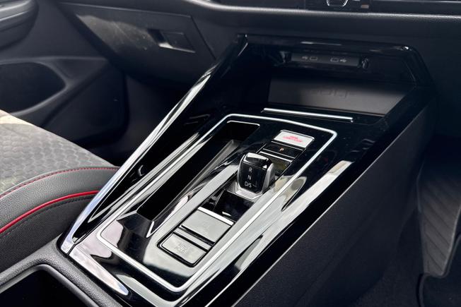 Volkswagen Golf Photo 25