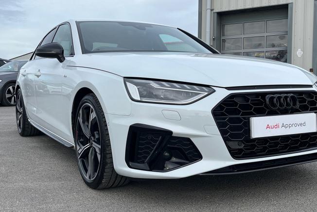 AUDI A4 Photo 20