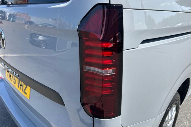 VOLKSWAGEN Transporter Photo 18