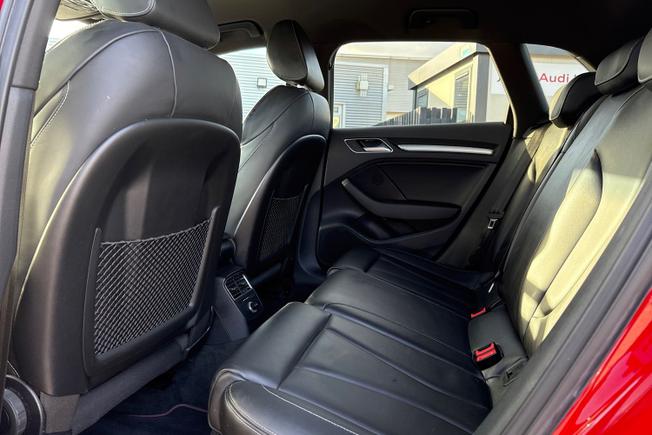 AUDI S3 Photo 45