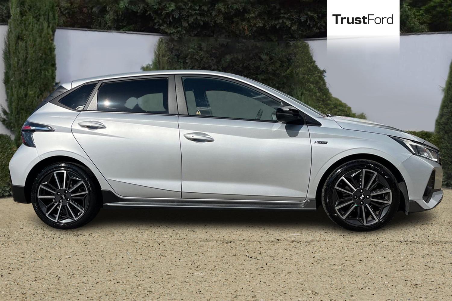 Hyundai i20 Photo 2