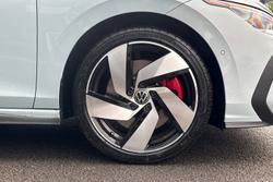 VOLKSWAGEN Golf Photo 5