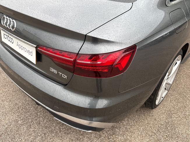 AUDI A4 Photo 18