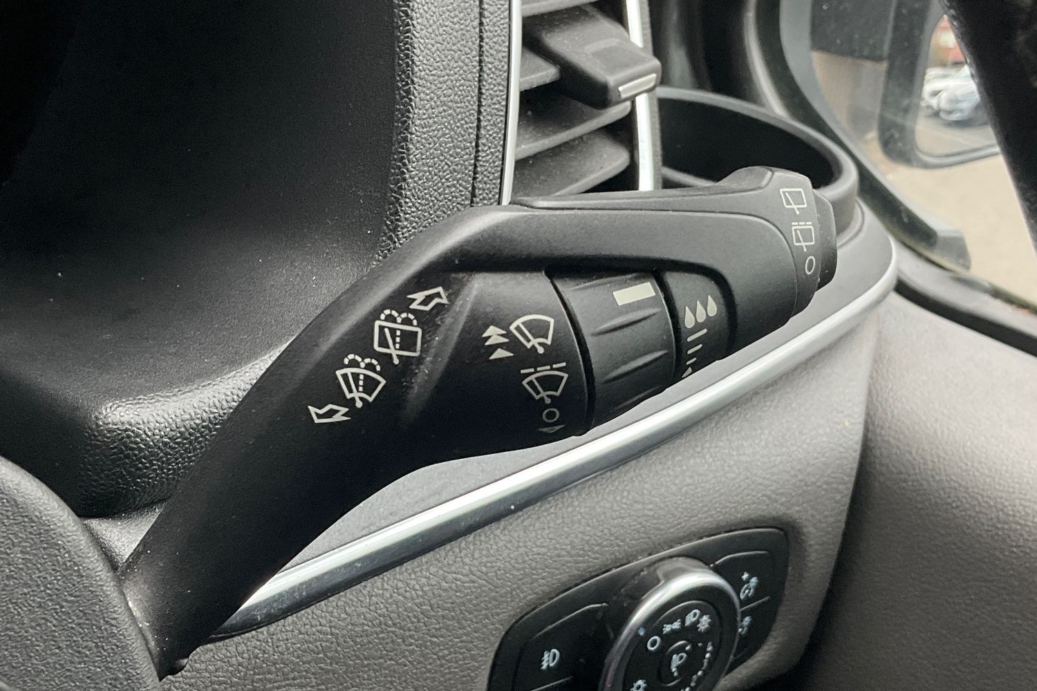 Ford TOURNEO CUSTOM Photo 28