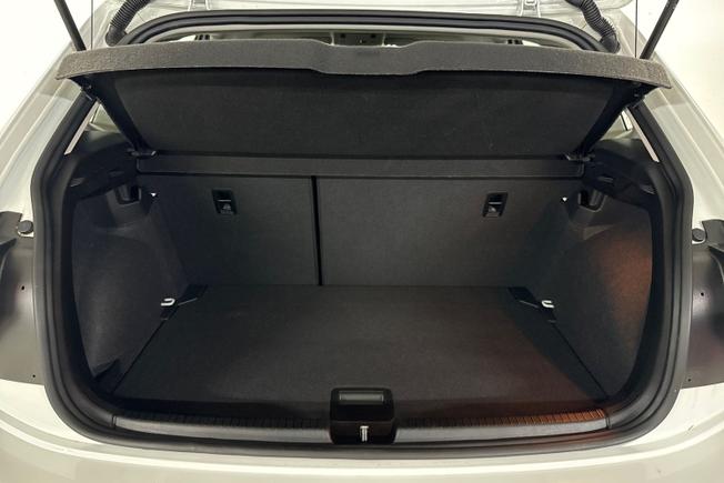 VOLKSWAGEN Polo Photo 12