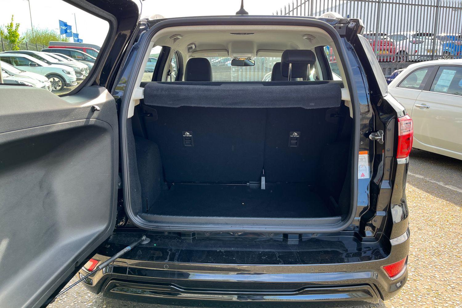 Ford ECOSPORT Photo 20