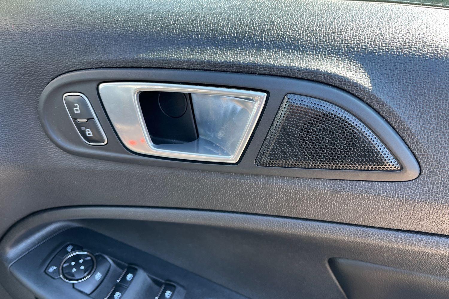 Ford EcoSport Photo 28