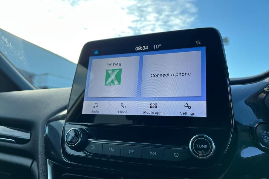 Ford FIESTA Photo autoimg-fc43cd2a0a2581942ff9c29f2b9c0642a009d75f.jpg