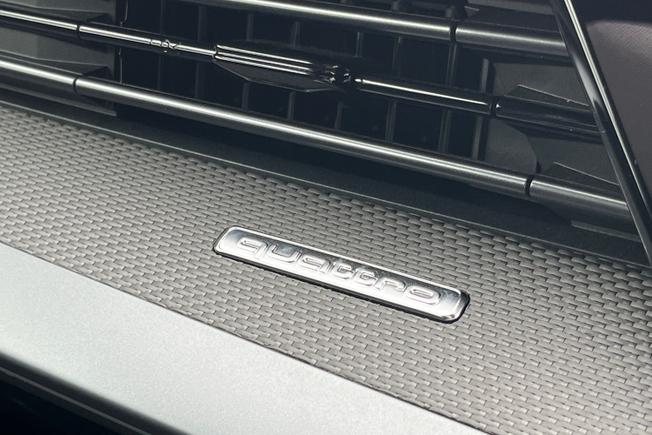 AUDI RS3 Photo 45