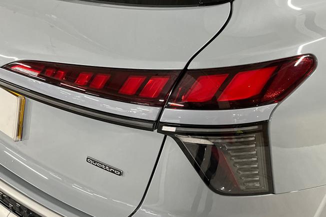 AUDI Q3 Photo 18