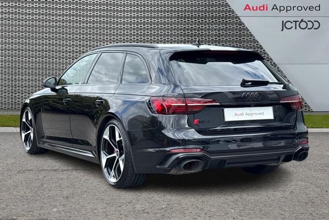AUDI Rs4 Avant Photo 3
