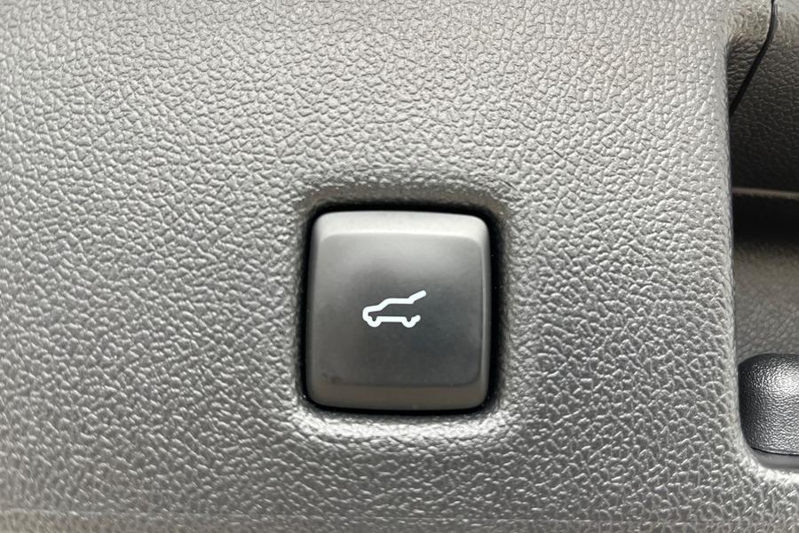 Ford KUGA Photo autoimg-fc48db3572276b002815896b247a63e9a830a57d.jpg