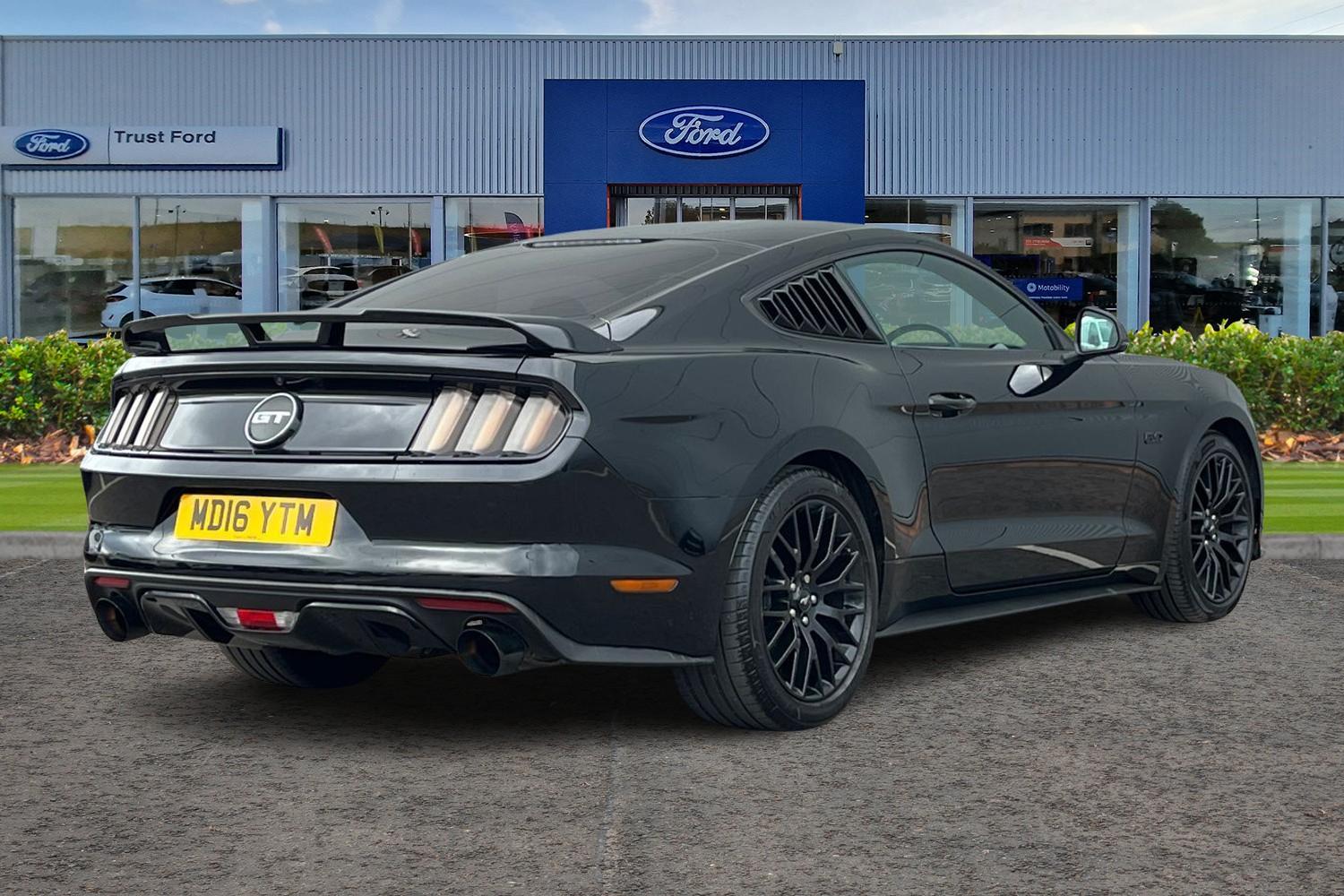 Ford MUSTANG Photo 3