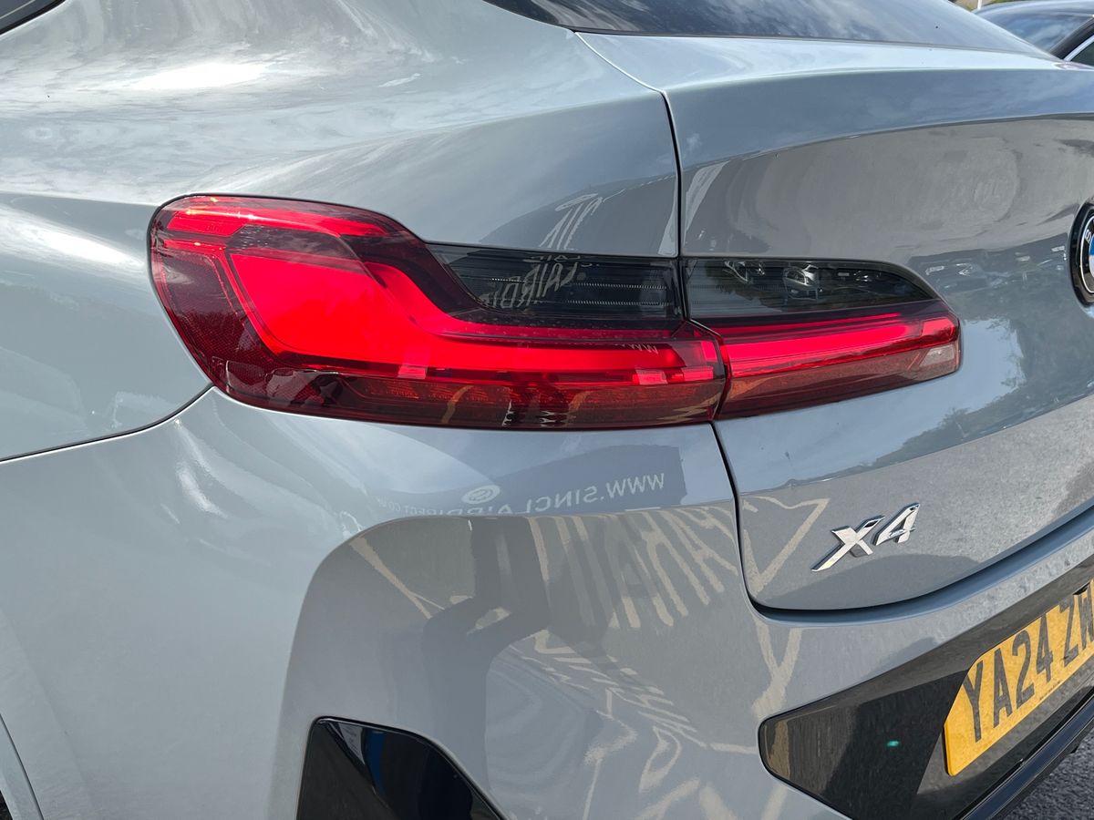 BMW X4 Photo 22