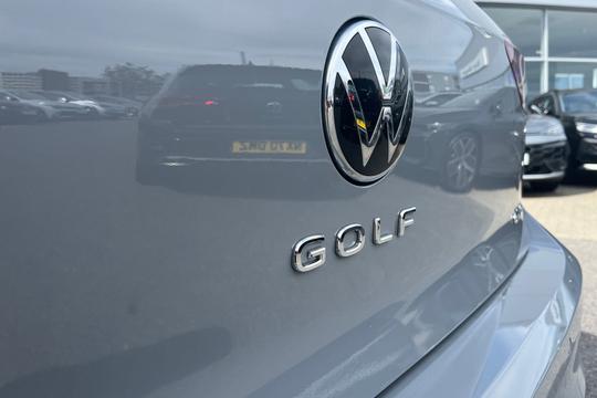 Volkswagen Golf Photo autoimg-fc4b65ae43e82718b627fa2da36545aad482bd8f.jpg