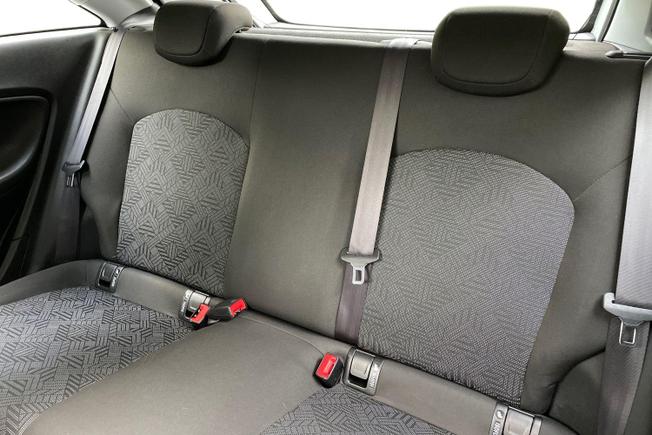 VAUXHALL Corsa Photo 9