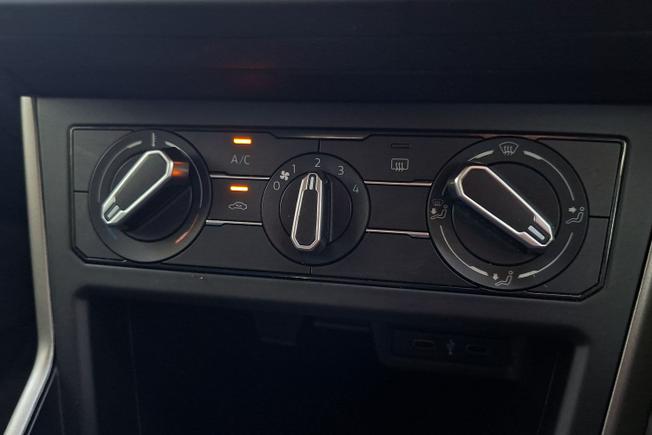 VOLKSWAGEN Polo Photo 25