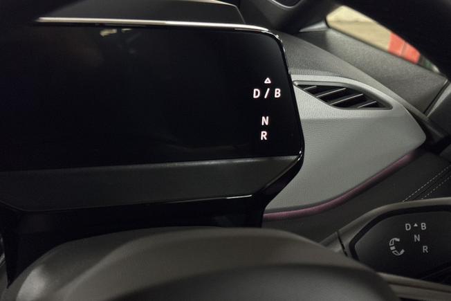 VOLKSWAGEN ID.3 Photo 15