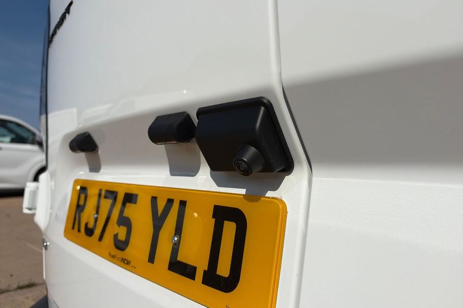 Used Ford TRANSIT CUSTOM RJ75YLD 8